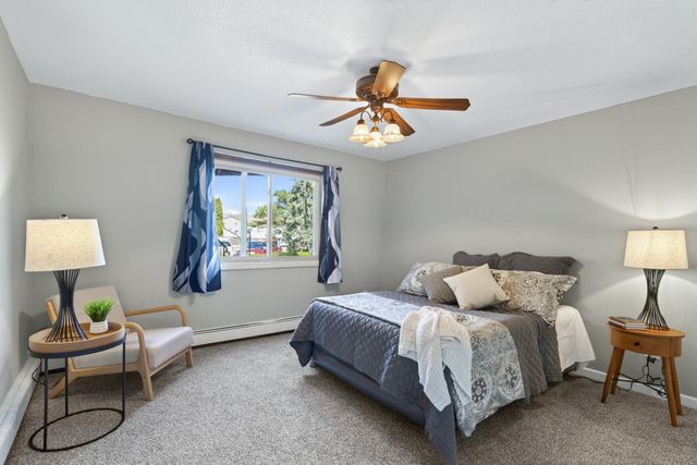 2011 E 122nd Street D1, Burnsville, MN 55337