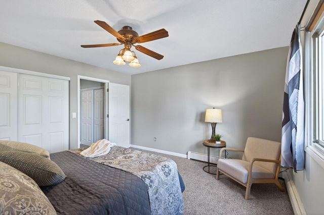 2011 E 122nd Street D1, Burnsville, MN 55337