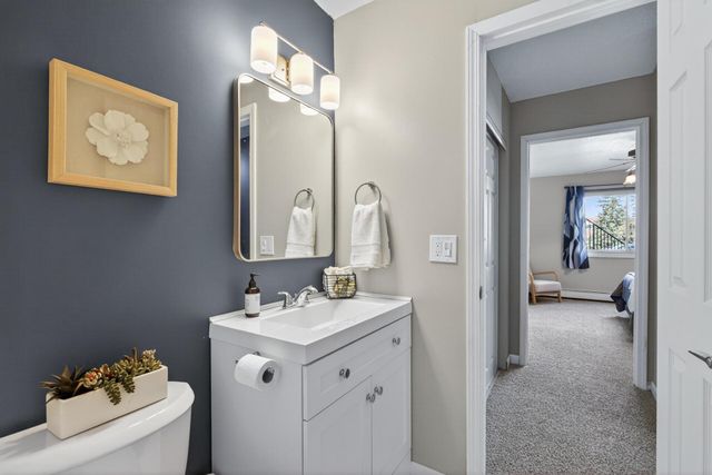2011 E 122nd Street D1, Burnsville, MN 55337