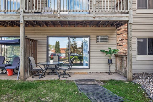 2011 E 122nd Street D1, Burnsville, MN 55337