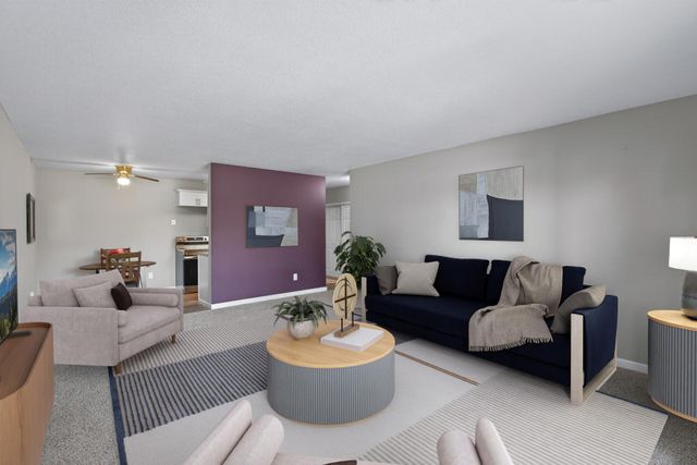 2011 E 122nd Street D1, Burnsville, MN 55337