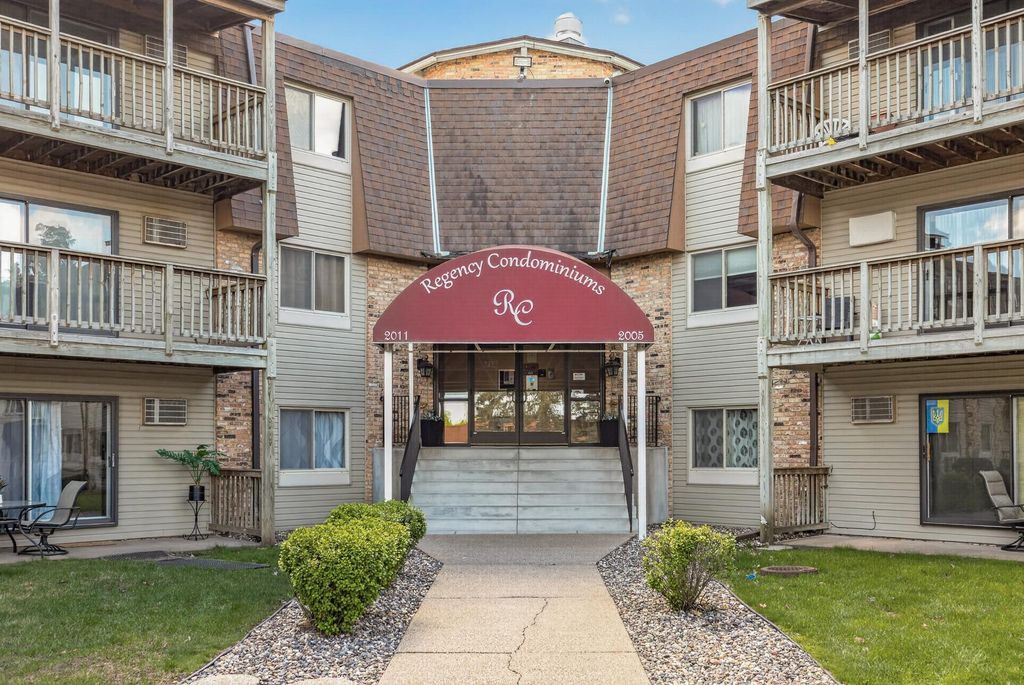 2011 E 122nd Street D1, Burnsville, MN 55337 — photo 2