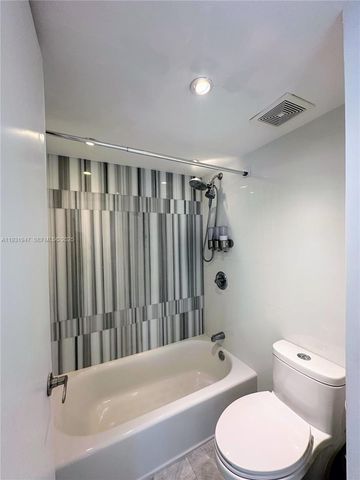 2350 NE 135th St 1501, North Miami, FL 33181