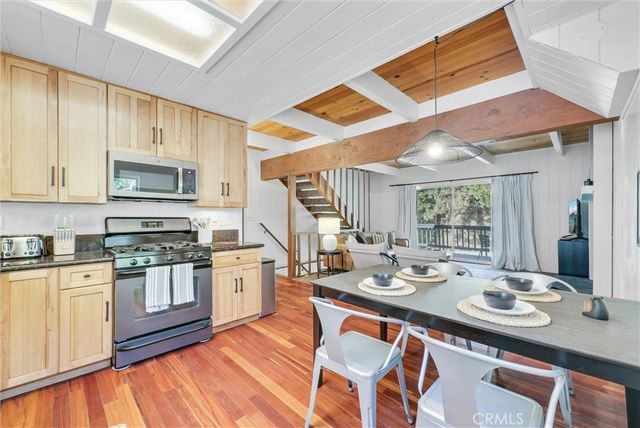 32794 Cougar Lane, Arrowbear, CA 92382