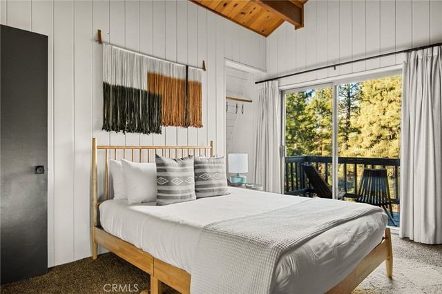 32794 Cougar Lane, Arrowbear, CA 92382