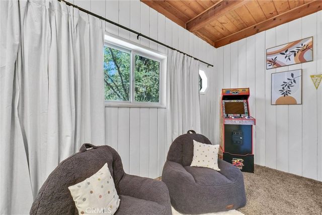 32794 Cougar Lane, Arrowbear, CA 92382