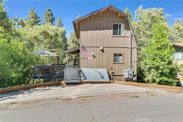 32794 Cougar Lane, Arrowbear, CA 92382