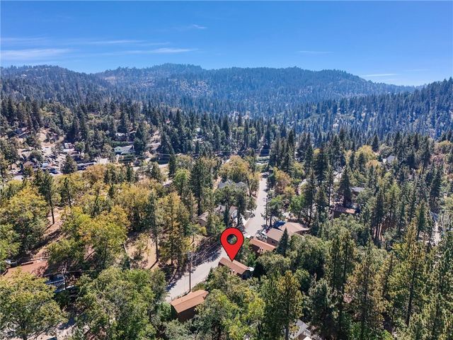 32794 Cougar Lane, Arrowbear, CA 92382