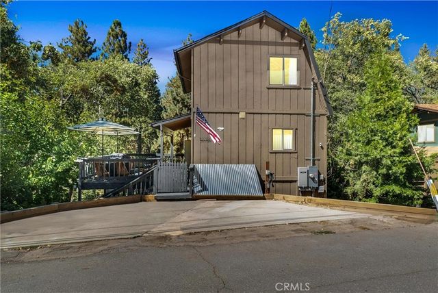 32794 Cougar Lane, Arrowbear, CA 92382