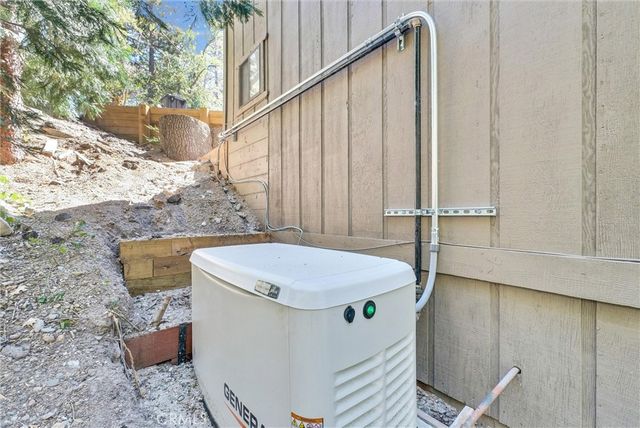 32794 Cougar Lane, Arrowbear, CA 92382