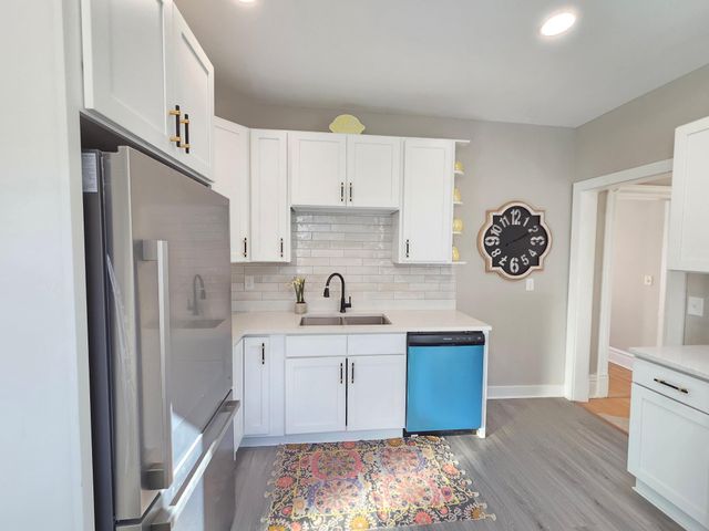 1323 Lincoln Avenue, Saint Paul, MN 55105