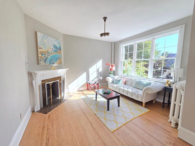 1323 Lincoln Avenue, Saint Paul, MN 55105