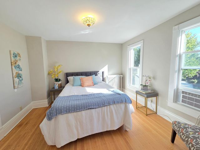 1323 Lincoln Avenue, Saint Paul, MN 55105