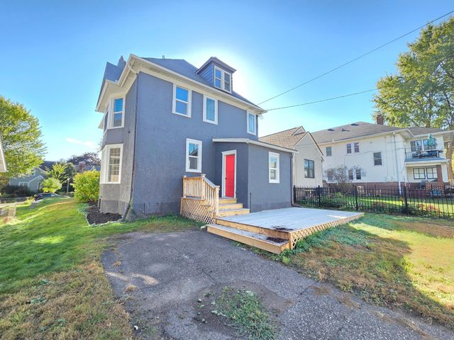 1323 Lincoln Avenue, Saint Paul, MN 55105