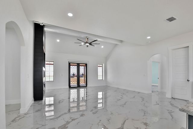 4317 E County Rd 6000, Lubbock, TX 79403
