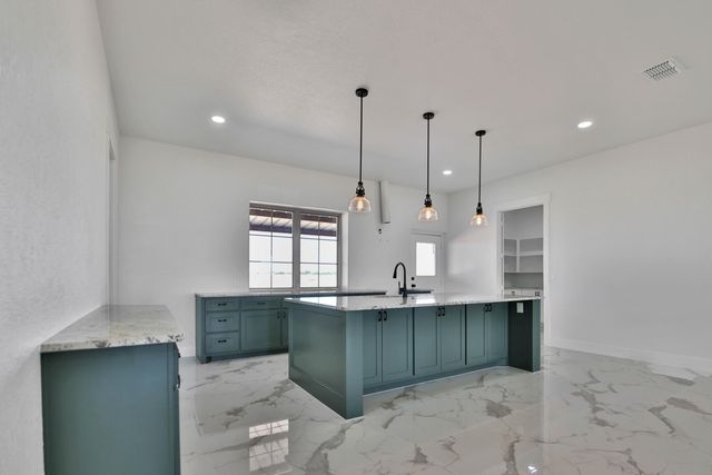 4317 E County Rd 6000, Lubbock, TX 79403