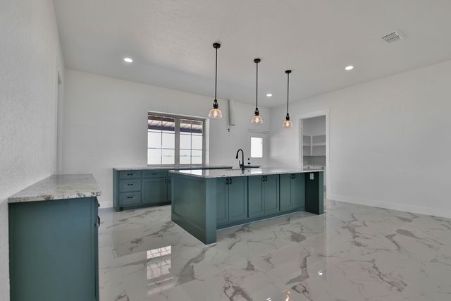 4317 E County Rd 6000, Lubbock, TX 79403