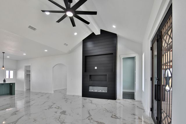 4317 E County Rd 6000, Lubbock, TX 79403