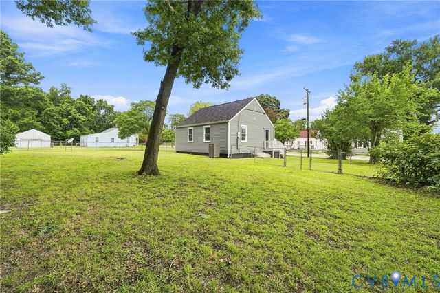1502 Stewart Ave, Hopewell, VA 23860