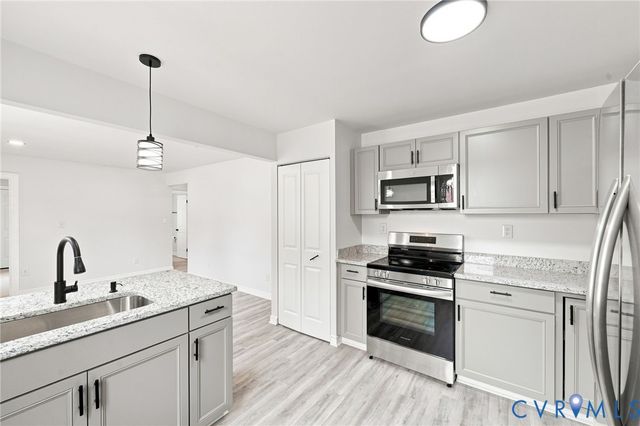 1502 Stewart Ave, Hopewell, VA 23860