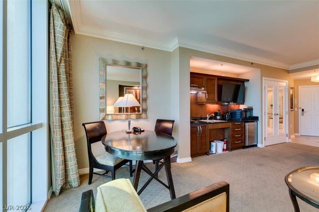 125 East HARMON Avenue 518, Las Vegas, NV 89109