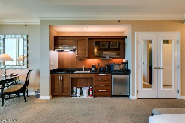 125 East HARMON Avenue 518, Las Vegas, NV 89109