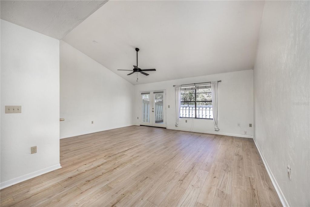 Image 3 of property listing at 4424 SW 20TH LANE, Gainesville, FL 32607