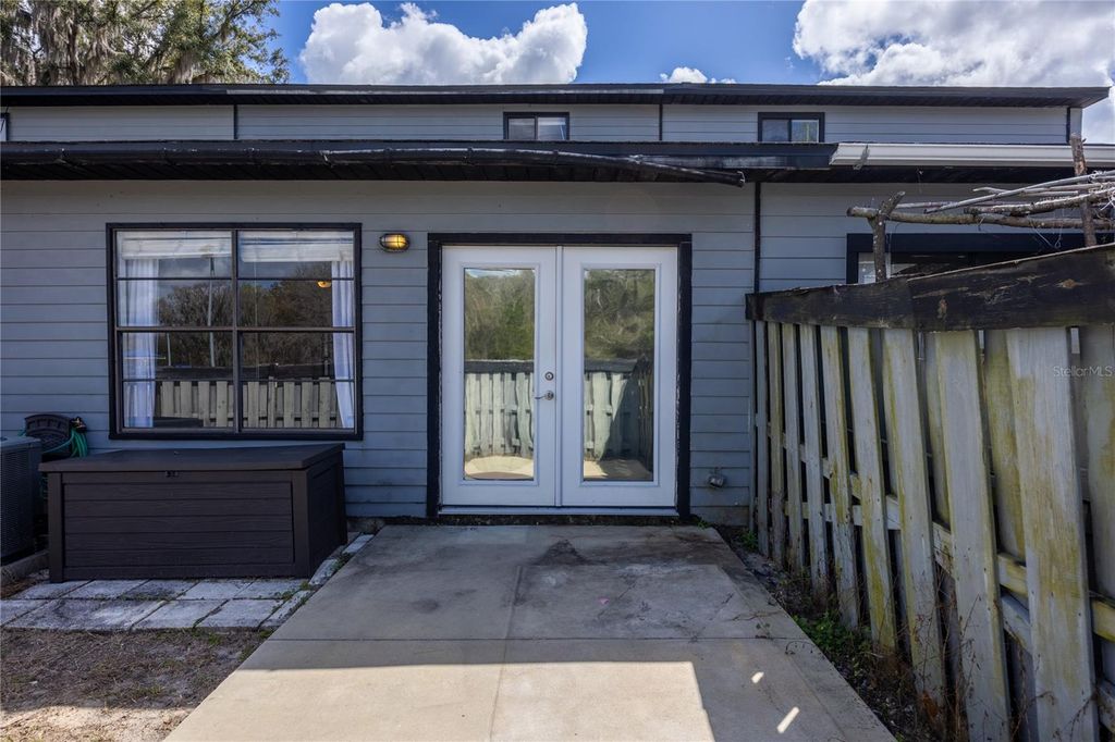 Image 29 of property listing at 4424 SW 20TH LANE, Gainesville, FL 32607