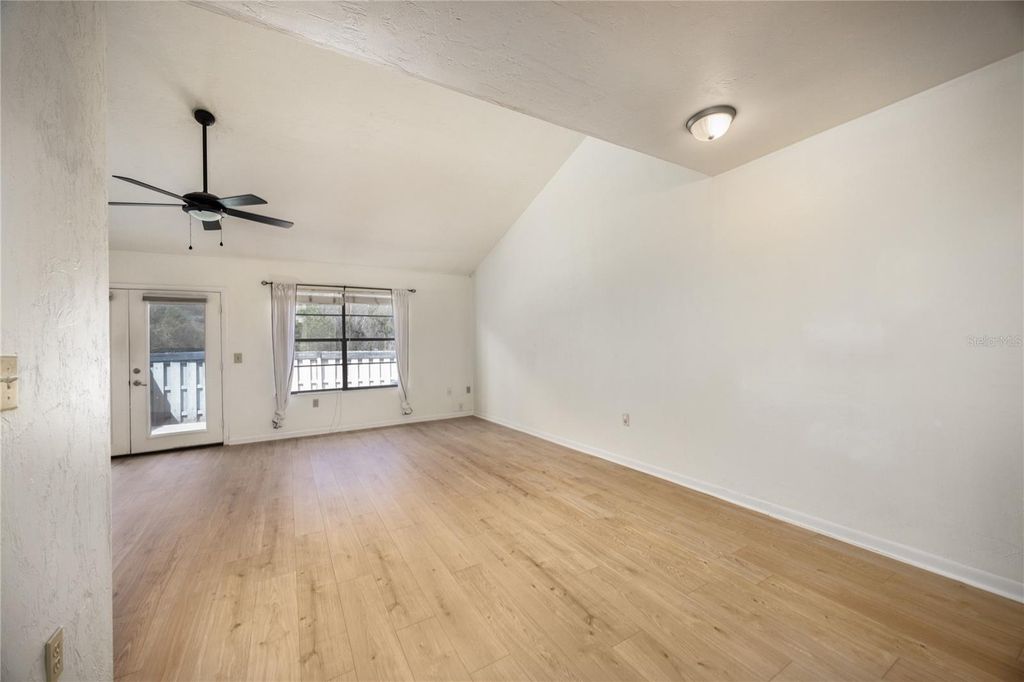 Image 10 of property listing at 4424 SW 20TH LANE, Gainesville, FL 32607