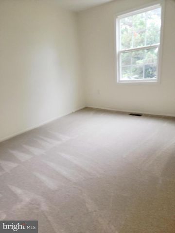 8855 TEAKWOOD CT, Manassas, VA 20109
