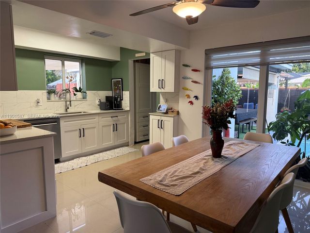 2140 SW 36th Avenue, Fort Lauderdale, FL 33312