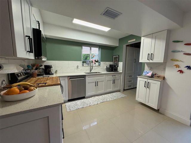 2140 SW 36th Avenue, Fort Lauderdale, FL 33312
