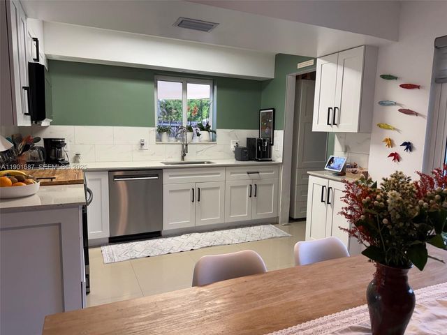 2140 SW 36th Avenue, Fort Lauderdale, FL 33312