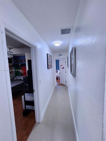 2140 SW 36th Avenue, Fort Lauderdale, FL 33312