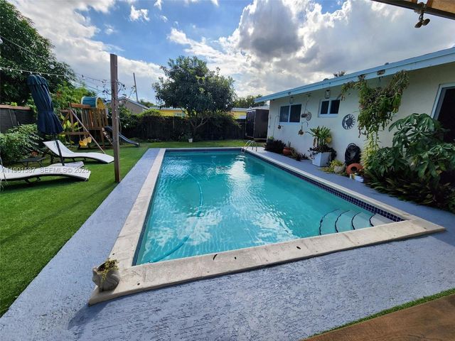 2140 SW 36th Avenue, Fort Lauderdale, FL 33312