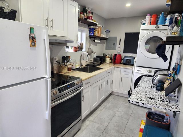 2140 SW 36th Avenue, Fort Lauderdale, FL 33312