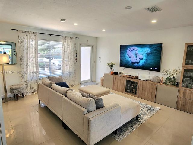 2140 SW 36th Avenue, Fort Lauderdale, FL 33312