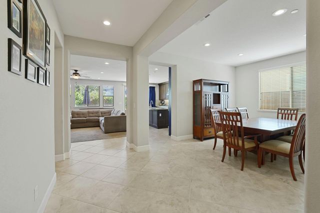 2640 Tiffany St, Lodi, CA 95242