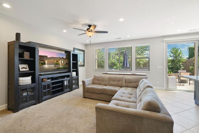2640 Tiffany St, Lodi, CA 95242
