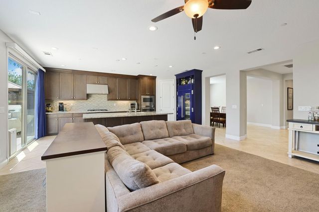 2640 Tiffany St, Lodi, CA 95242