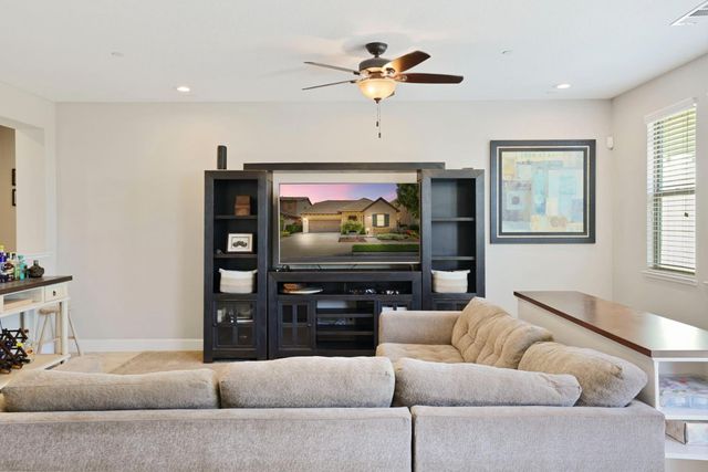 2640 Tiffany St, Lodi, CA 95242