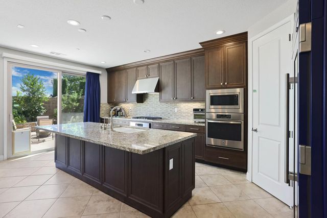 2640 Tiffany St, Lodi, CA 95242