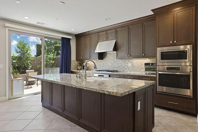 2640 Tiffany St, Lodi, CA 95242