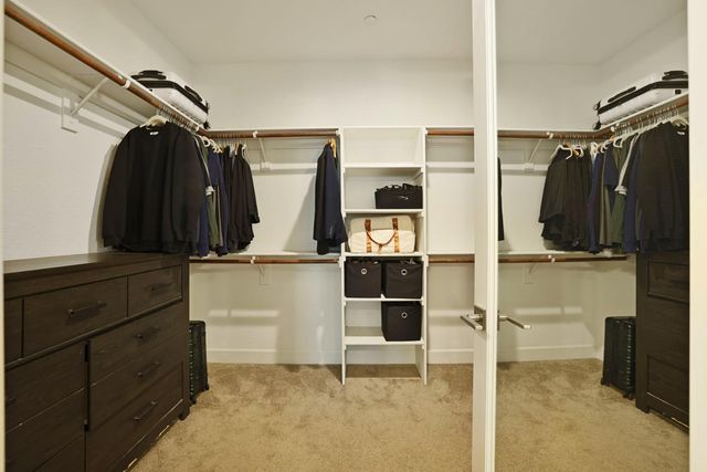 2640 Tiffany St, Lodi, CA 95242