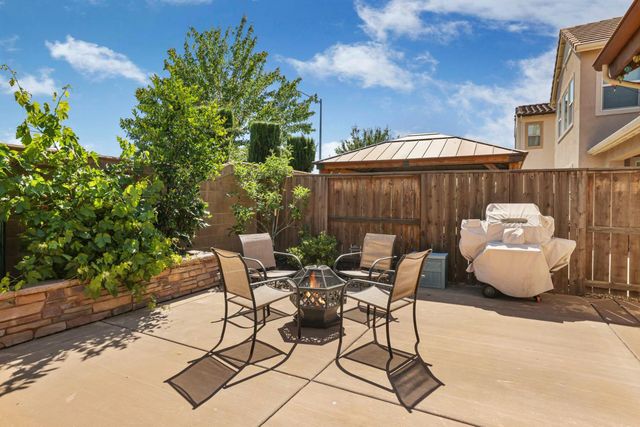 2640 Tiffany St, Lodi, CA 95242
