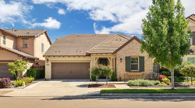 2640 Tiffany St, Lodi, CA 95242