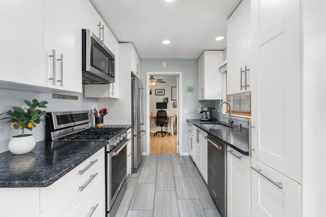 470 Woodside Terrace, Madison, WI 53711