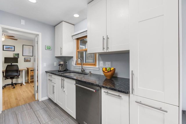 470 Woodside Terrace, Madison, WI 53711