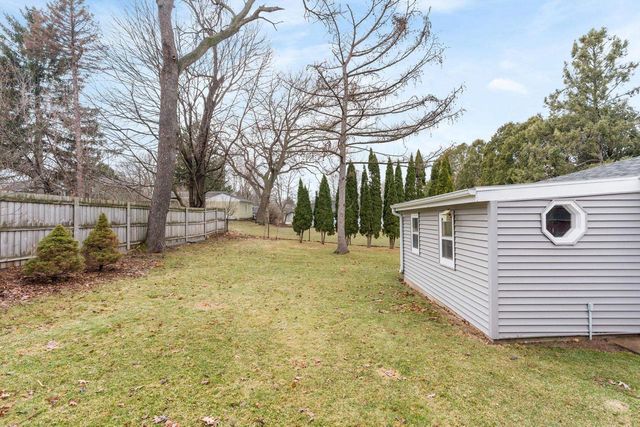 470 Woodside Terrace, Madison, WI 53711