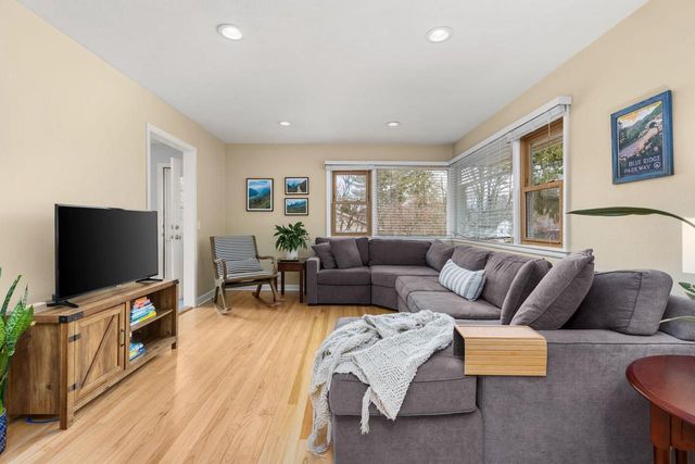 470 Woodside Terrace, Madison, WI 53711